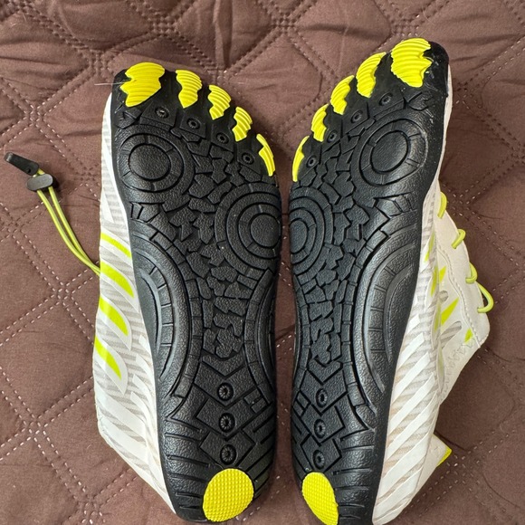 Grounded Footwear Barefoot Shoes (White w/Reflective Strip) Size 38 - Picture 4 of 5